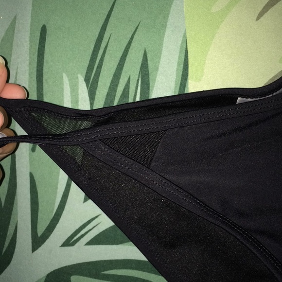 Never worn bikini bottoms from target - Picture 3 of 3